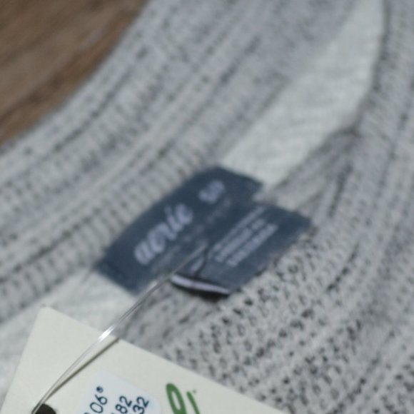 NWT Aerie Beach Fleece Gray Striped Pullover Sweatshirt Crewneck Size Small - Picture 4 of 4